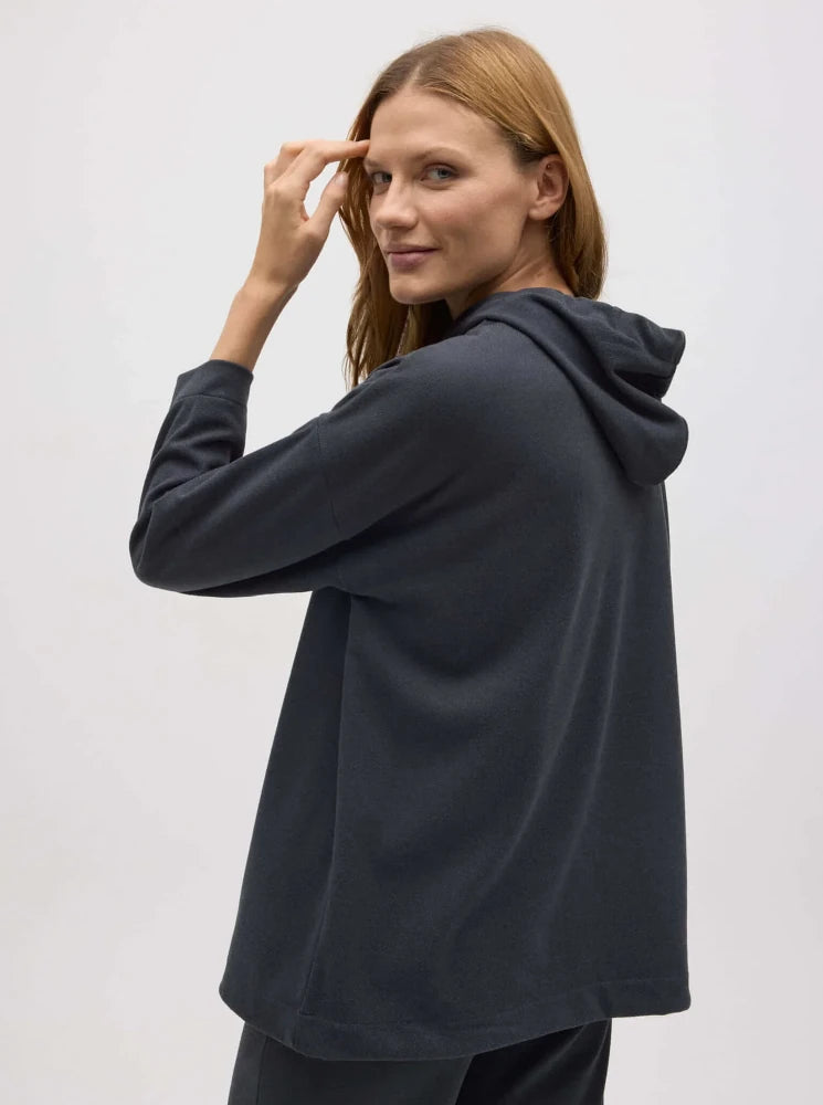 Sudadera cálida capucha ajustable con textura marengo