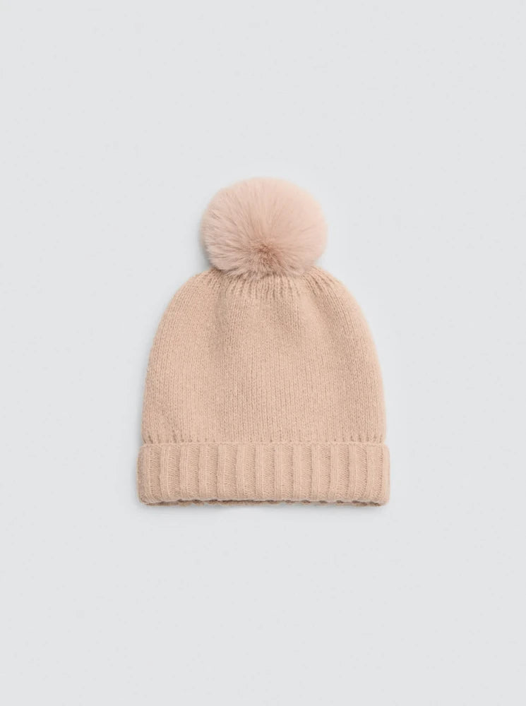 Gorro con pompón beige