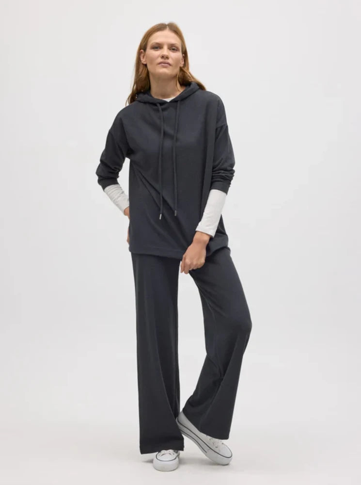 Sudadera cálida capucha ajustable con textura marengo