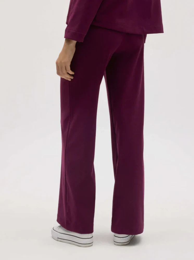 Pantalón recto con textura burdeos